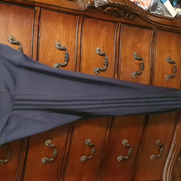 NWOT Adidas 3 Stripes Gray and Black Leggings Sz 1X - Picture 5 of 5